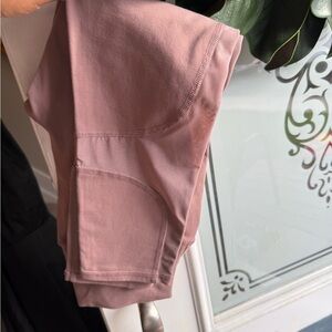 ALO Yoga Taupe Leggings